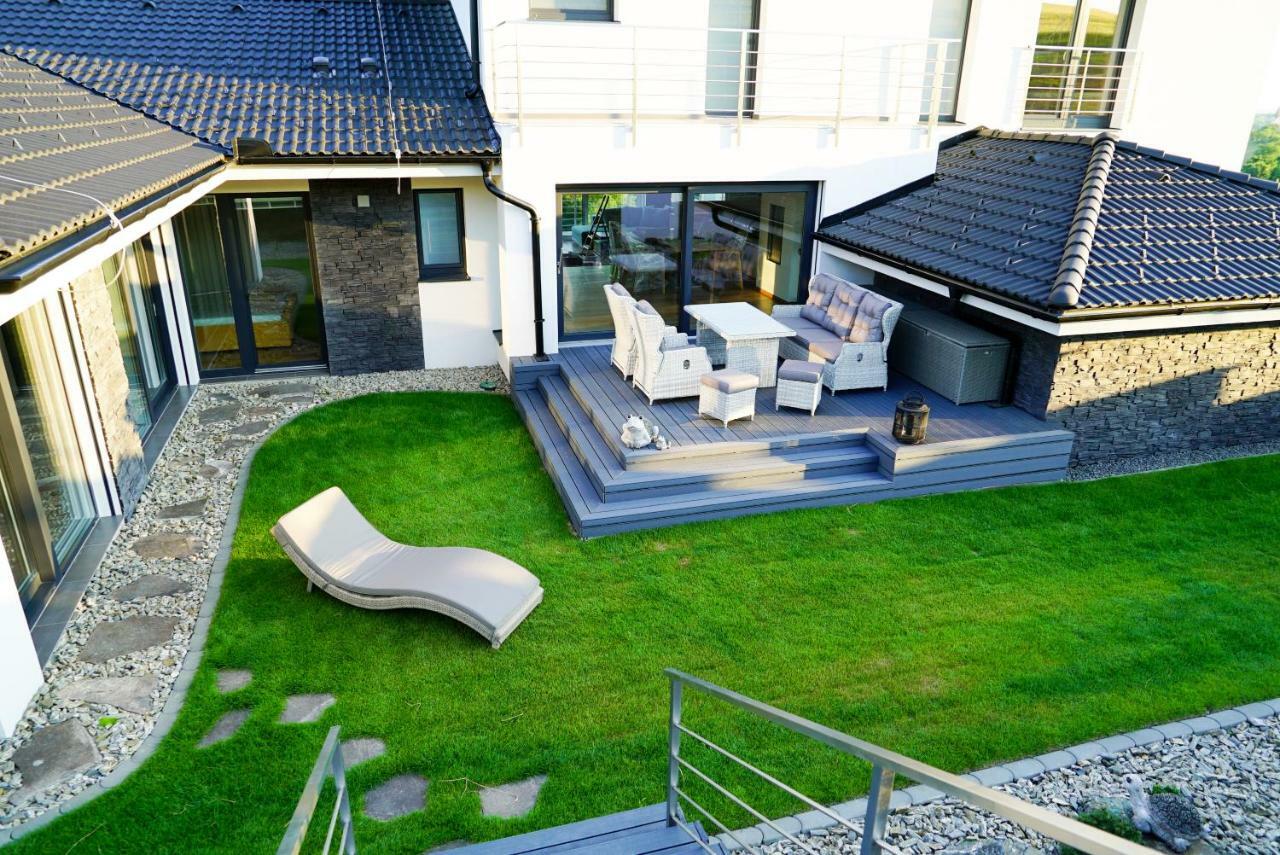 Luxury Villa Moravany nad Vahom Exterior photo